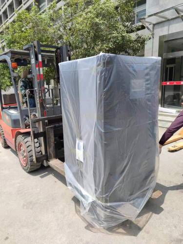 隨州蘇州市某公司機(jī)器落位現(xiàn)場